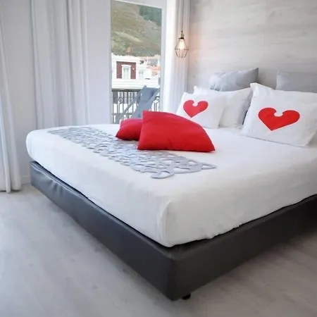 מלון Mar Bravo 3*