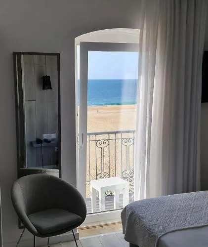 Mar Bravo מלון נאזרה