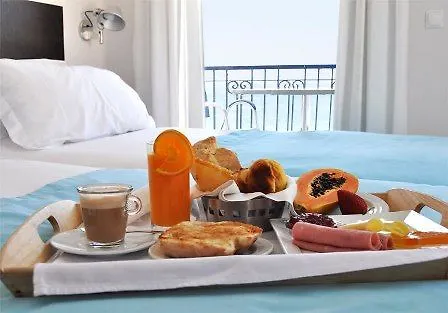 מלון Mar Bravo נאזרה